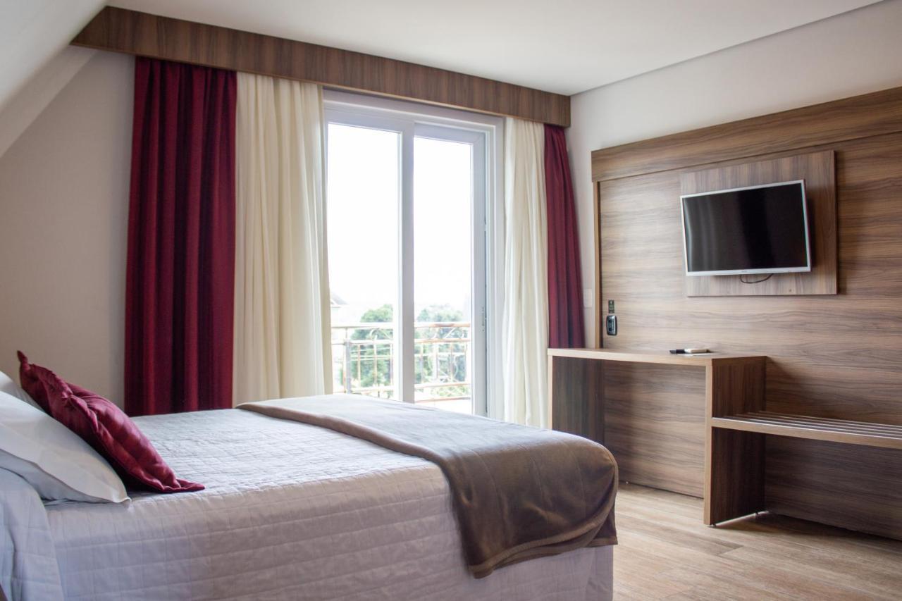 Quarto com vista para a cidade,1079327662:JPEG