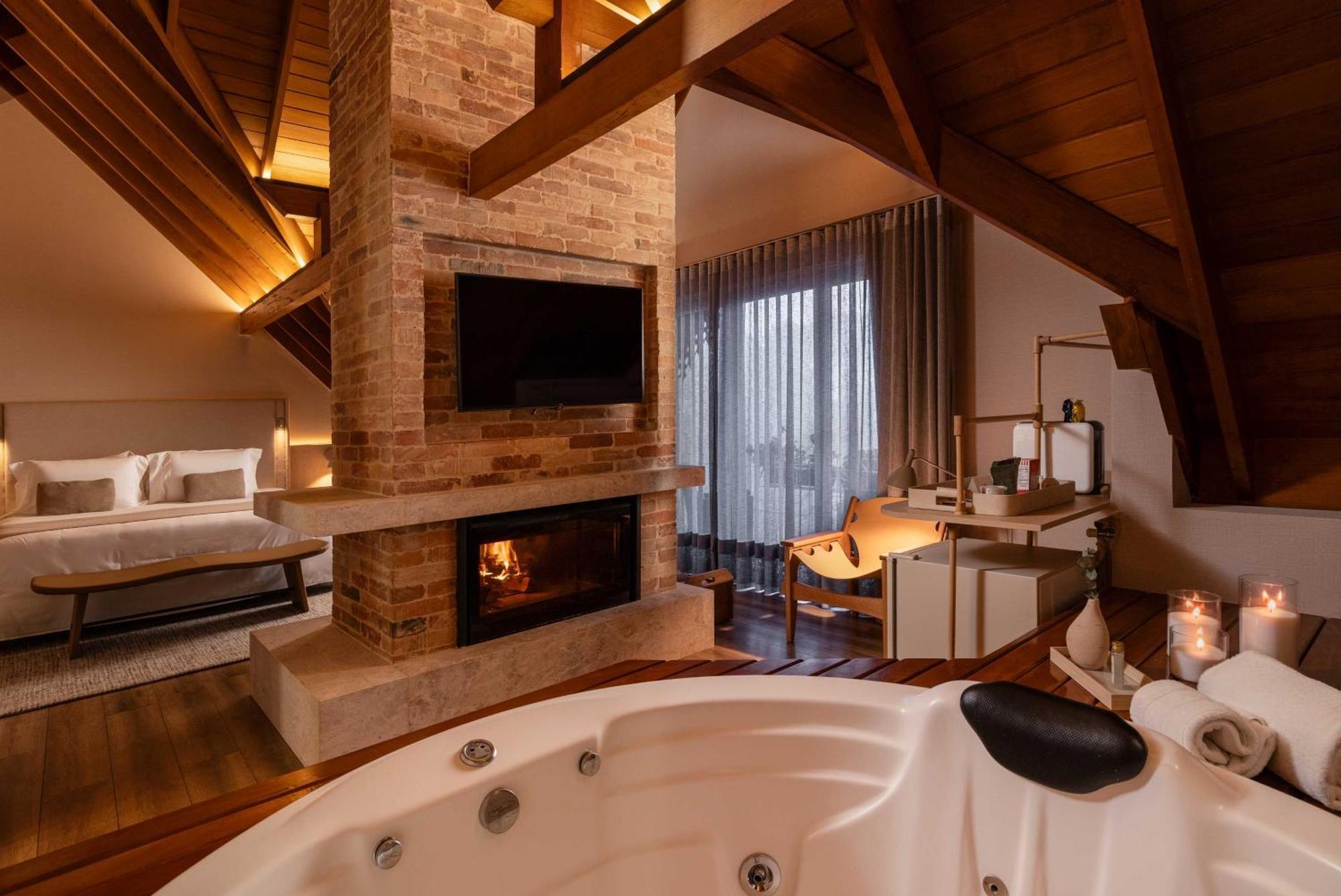 King Suite Spa Bath