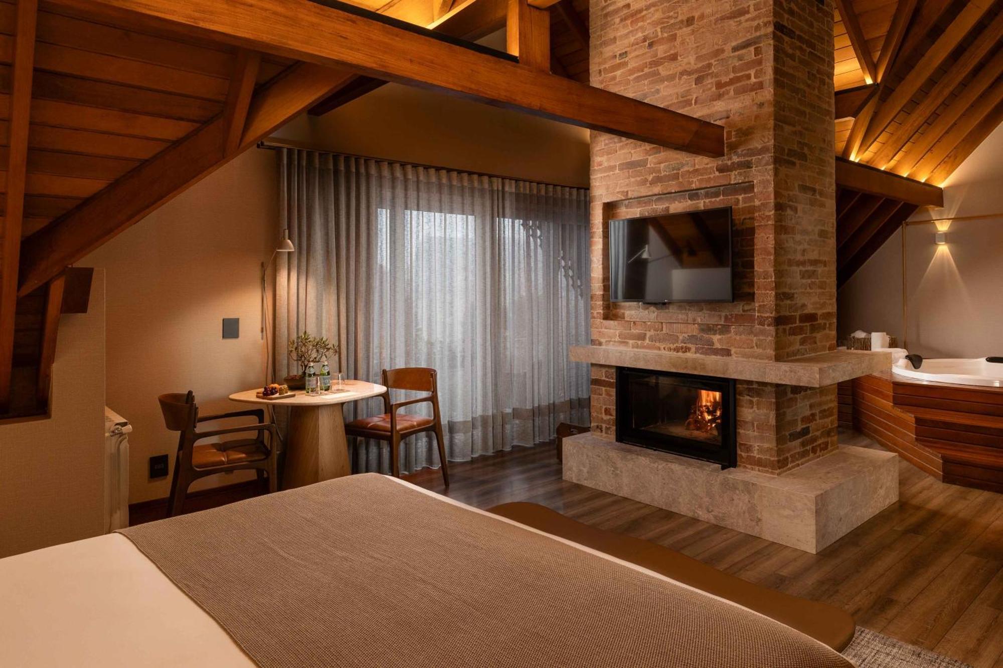King Suite Spa Bath