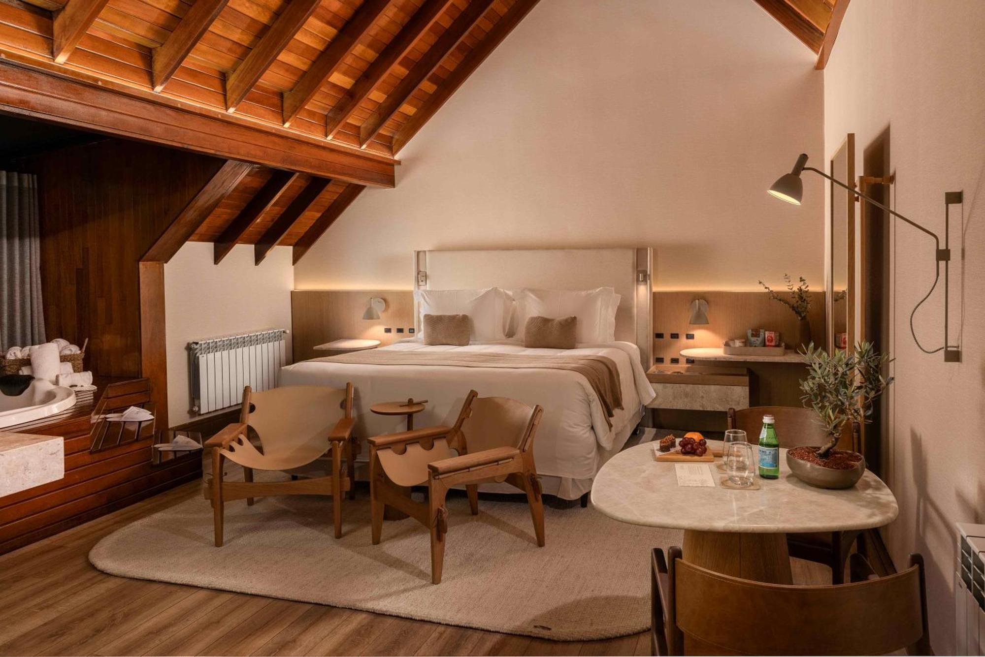 Superior King Suite