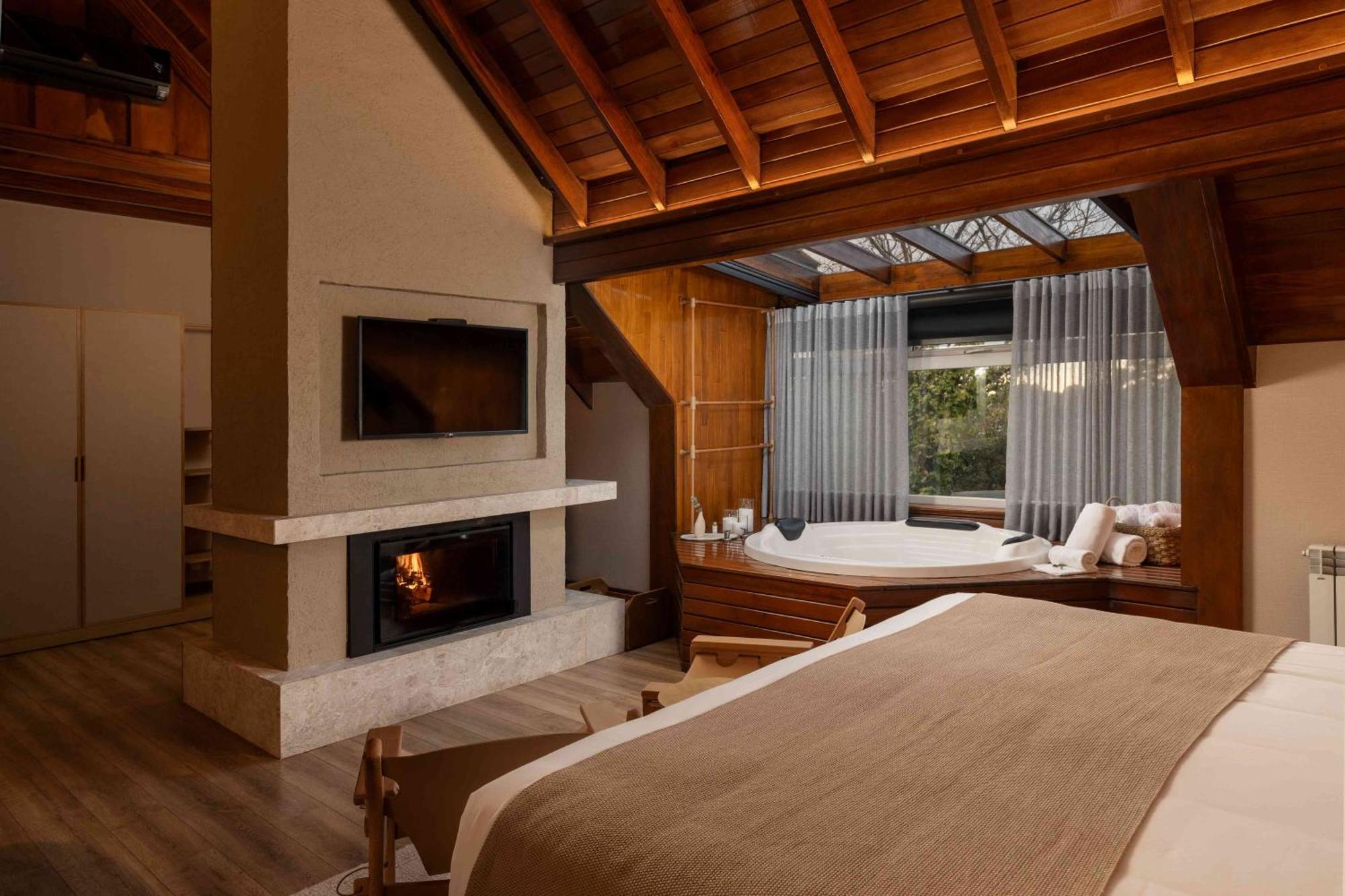 Superior King Suite