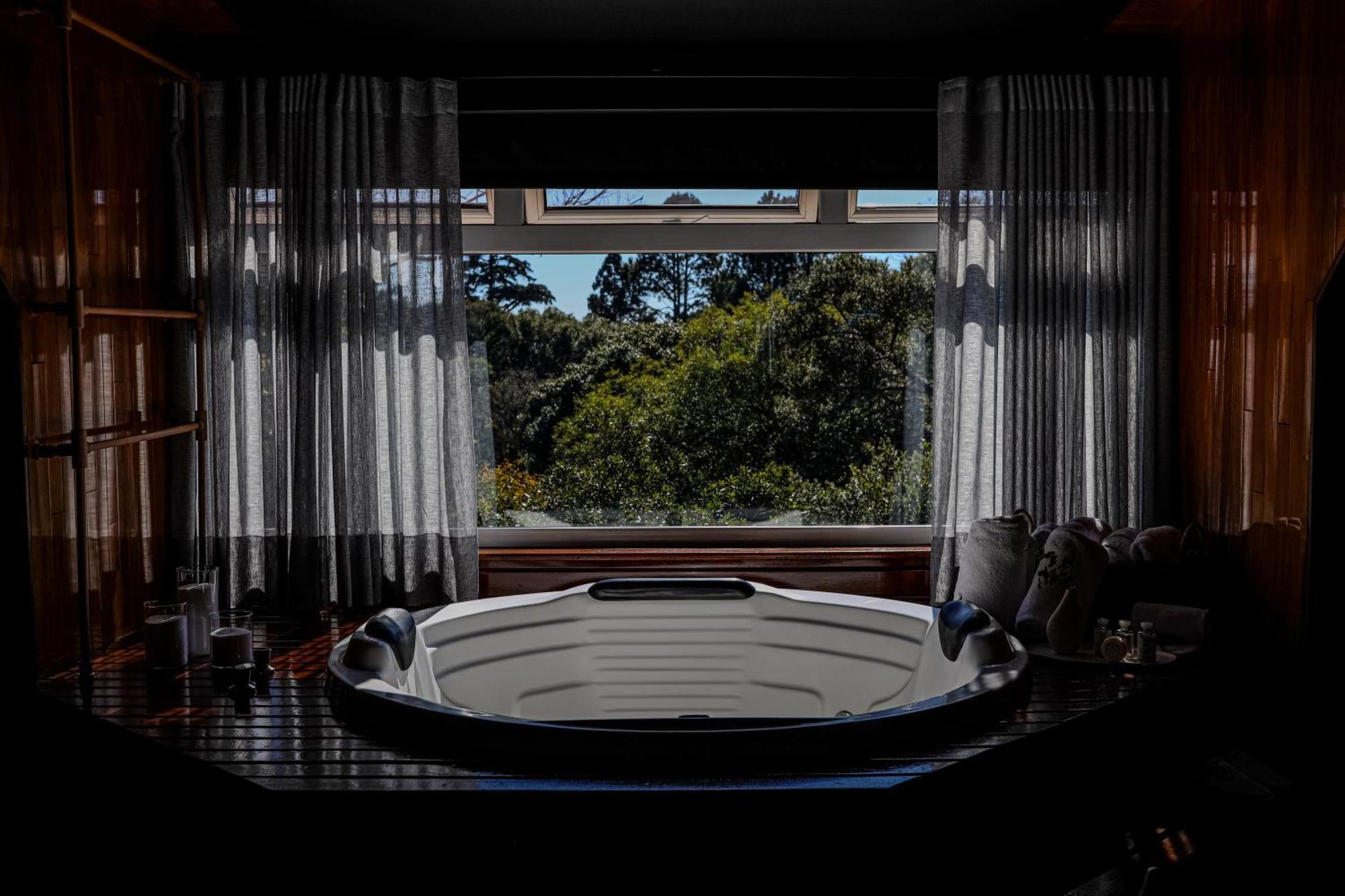 Superior King Suite