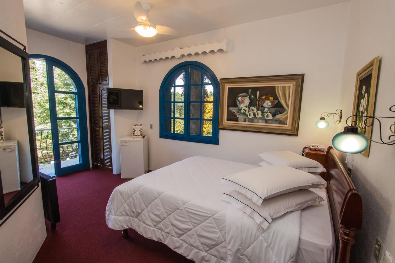 Standard Double Room,1111833618:JPEG