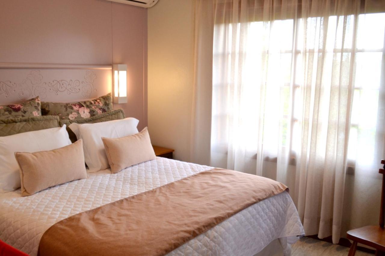 Quarto Azaléia,742821328:JPEG