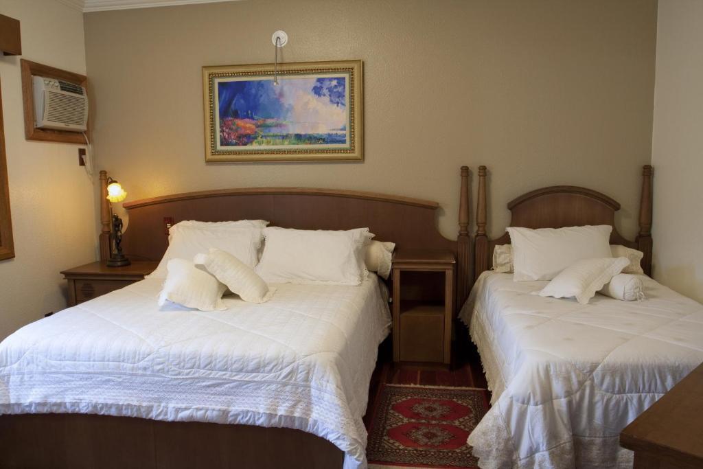 Family Room,1584439367:JPEG